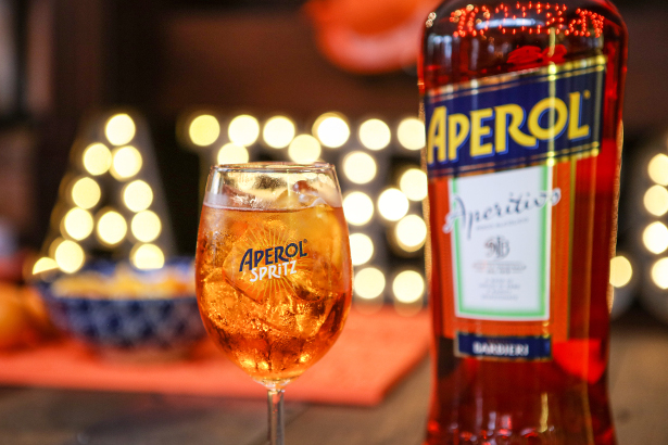 Aperol Spritz Recipe 3-2-1 (The perfect cocktail!)